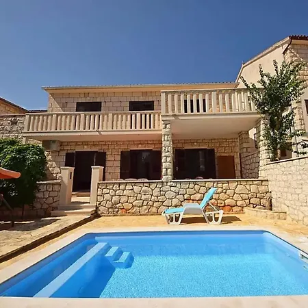 Mari Apartman Supetar